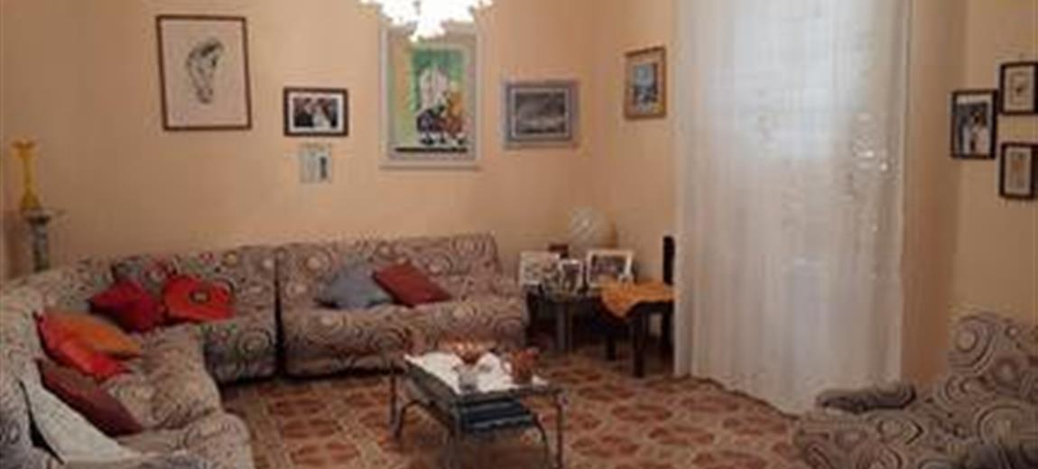 Vendesi appartamento molto grande in Via Porta Palermo a Bivona (AG)