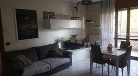 Vendesi appartamento in Via F.lli Rosselli a Landriano (PV)
