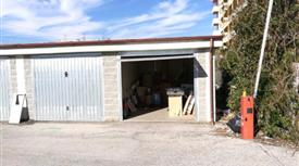 Box garage