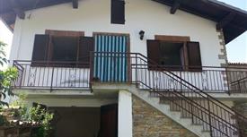 Casa Indipendente in Vendita in Località Cà Rocchi  a Romagnese