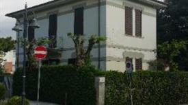 Villa in vendita in viale Versilia, 207 , Pietrasanta