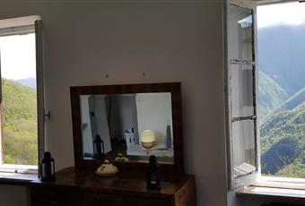 La camera è molto luminosa, doppia finestra con bagno privato. dalle finestre molte volte si vedono i daini passeggiando sulla strada.  Emilia-Romagna PC Zerba