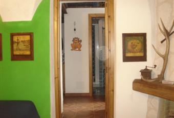locale cucina e salone con camino funzionante Molise IS Montenero Val Cocchiara