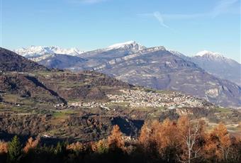 Facciata esterna e vista sulla vallata Trentino-Alto Adige TN Brentonico