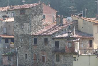 ingresso lato strada provinciale, e visuale lato fiume  Toscana AR Subbiano