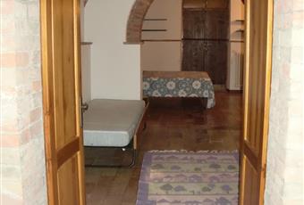 camera da letto con angolo studio Umbria PG Perugia