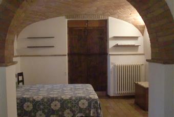 camera da letto matrimoniale con accesso anche sul giardino Umbria PG Perugia
