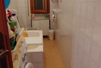 Bagnetto di servizio, con vasca a sedile, lavatrice, bidet Sardegna CA Cagliari