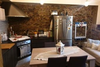 La cucina è con cucina a isola Piemonte AL Tortona