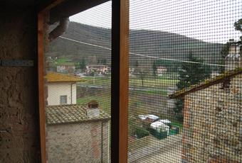 Ampia veranda coperta con vista sulla campagna. Toscana AR Bucine