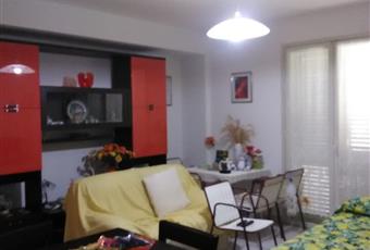 Sala con cucina a vista, molto luminosa, esposta su due lati c Sicilia RG Scicli