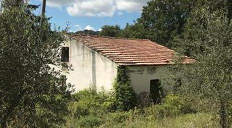 Casa colonica con terreno in vendita a Vallata 