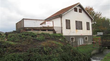 Casa indipendente in vendita in via Revello, 21 Saluzzo