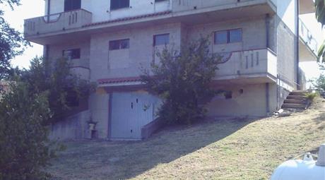Villa bifamiliare, buono stato, 330 m², Arsita
