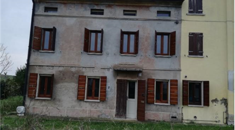 Porzione di casa in vendita in strada Argine Vecchio, a San Benedetto Po 