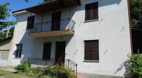 Casa Indipendente in Vendita in zona San Quirico a Orsara Bormida