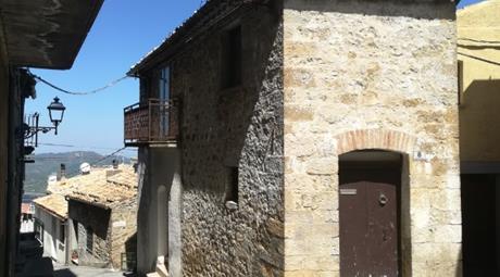 Casa singola in borgo medievale a Palmoli (CH)