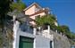 Casa indipendente vista mare, ristrutturata con tre appartamenti, grande giardino, garage